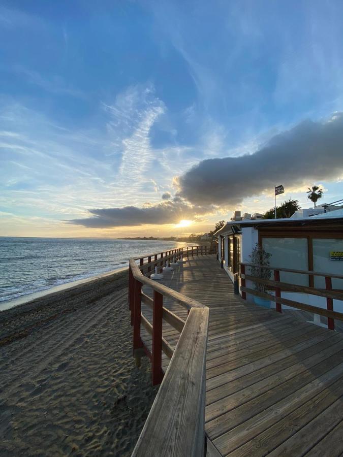 Pirata Bungalow Sea Front Estepona Eksteriør billede
