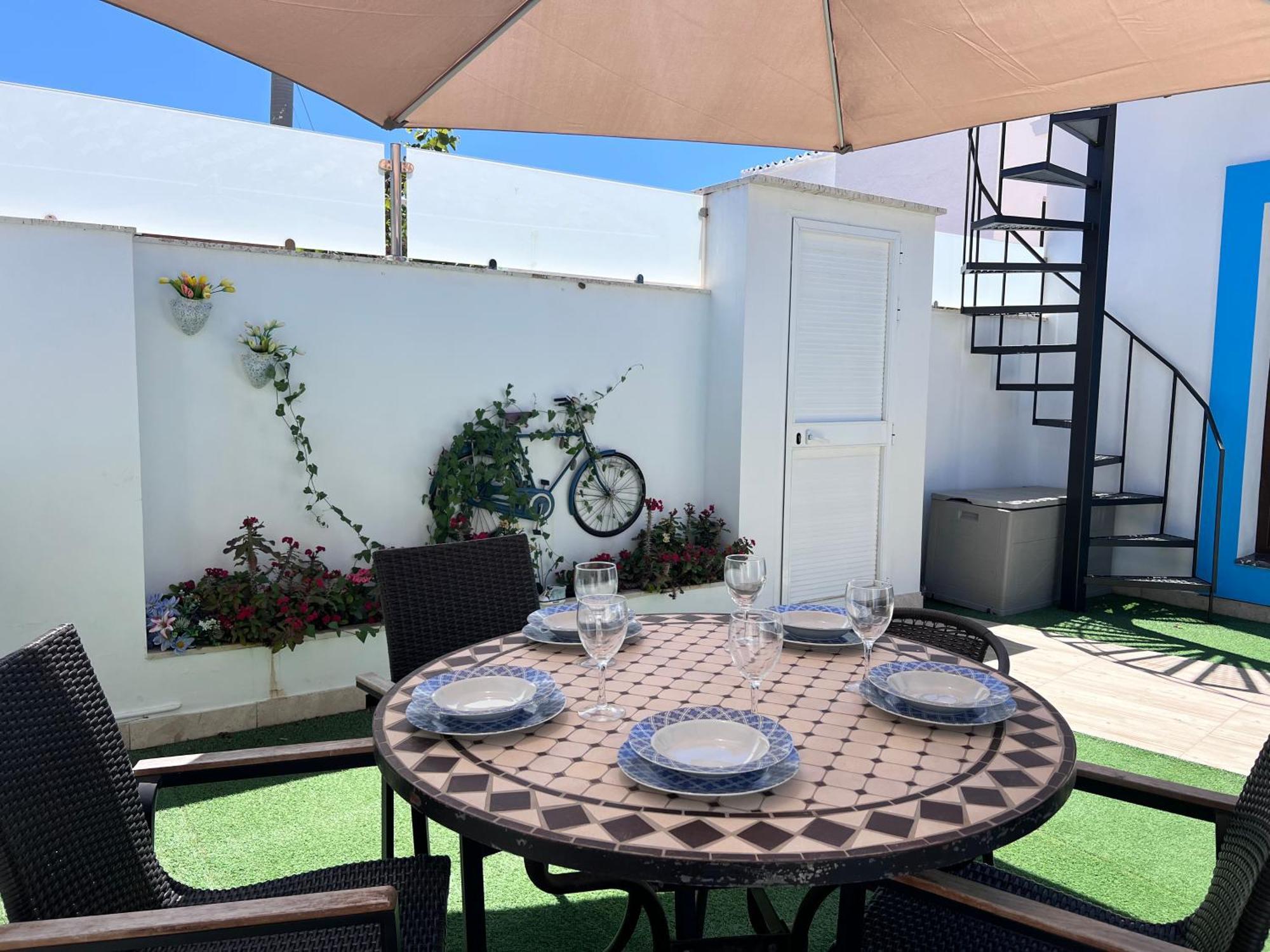 Pirata Bungalow Sea Front Estepona Eksteriør billede